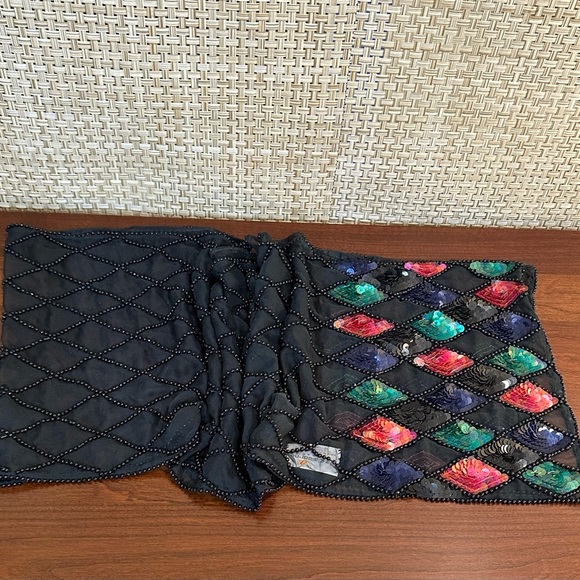 🌟HP🌟VTG 1996 Liz Claiborne Black Micro Bead & Harlequin Pattern Sequin Scarf - Picture 3 of 9